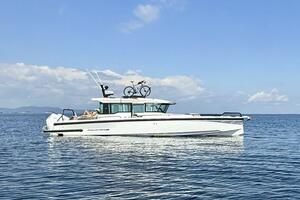 37ft Axopar Yacht For Sale