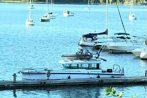 37ft Axopar Yacht For Sale