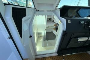 37ft Axopar Yacht For Sale