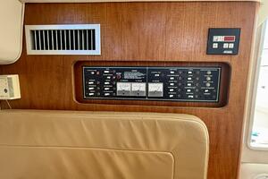 30ft Pursuit Yacht For Sale