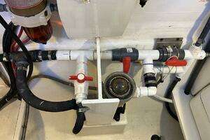 2002 Custom 64 thumbnail 54