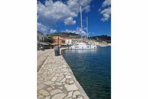 42ft Lagoon Yacht For Sale