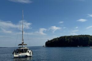 42ft Lagoon Yacht For Sale