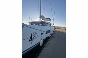 42ft Lagoon Yacht For Sale