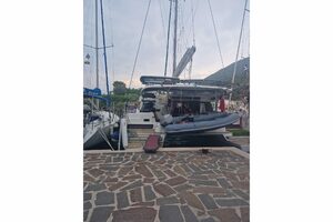 42ft Lagoon Yacht For Sale