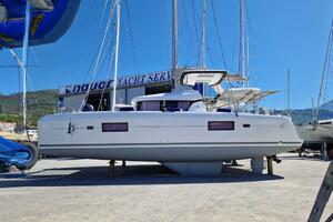 42ft Lagoon Yacht For Sale