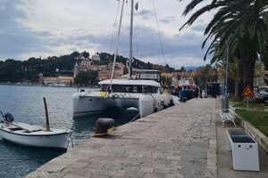42ft Lagoon Yacht For Sale