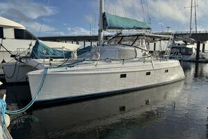 40ft Manta Yacht For Sale