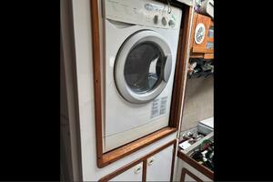 40ft Manta Yacht For Sale