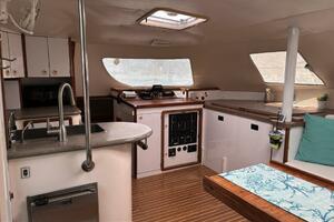 40ft Manta Yacht For Sale