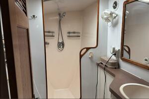 40ft Manta Yacht For Sale