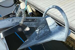 40ft Manta Yacht For Sale