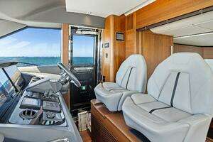 2018 Princess Y75 Motor Yacht thumbnail 2