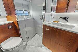 2018 Princess Y75 Motor Yacht thumbnail 36