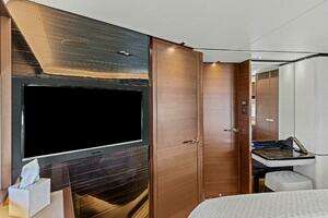 2018 Princess Y75 Motor Yacht thumbnail 34