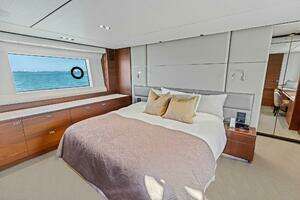 2018 Princess Y75 Motor Yacht thumbnail 25