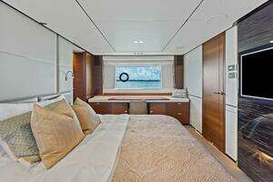 2018 Princess Y75 Motor Yacht thumbnail 27
