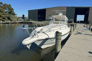 1994 Intrepid 376 Walkaround thumbnail 6