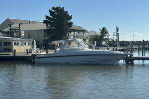 1994 Intrepid 376 Walkaround thumbnail 2