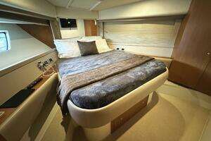 2014 Ferretti Yachts 530 thumbnail 32