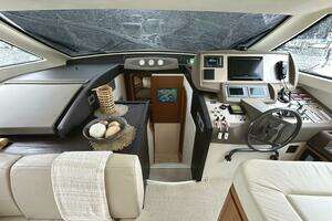 2014 Ferretti Yachts 530 thumbnail 15