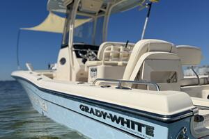 25ft Grady White Yacht For Sale