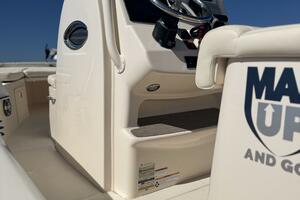 25ft Grady White Yacht For Sale