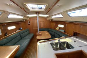 Monarch 35ft Hunter Yacht For Sale
