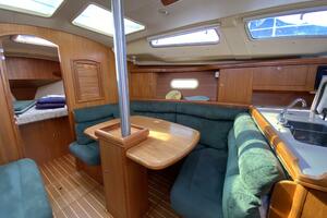 Monarch 35ft Hunter Yacht For Sale