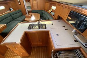 Monarch 35ft Hunter Yacht For Sale