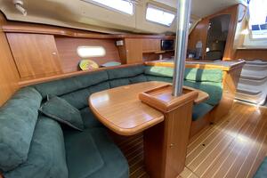 Monarch 35ft Hunter Yacht For Sale