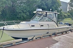 28ft Pursuit Yacht For Sale