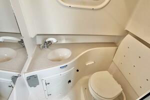 28ft Pursuit Yacht For Sale