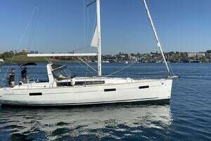 2014 Beneteau Oceanis 41 thumbnail 1