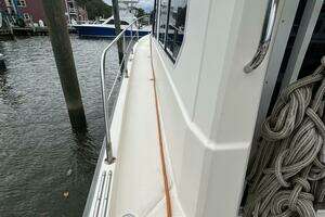 1994 Sabreline Sedan Flybridge thumbnail 12