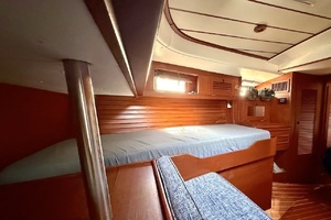 1984 Hallberg-Rassy 49 thumbnail 29