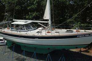 1984 Hallberg-Rassy thumbnail 1