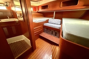 1984 Hallberg-Rassy 49 thumbnail 27