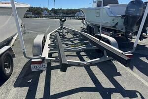 25ft Sea Hunt Yacht For Sale