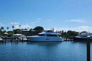 2009 Hatteras Enclosed Bridge thumbnail 60
