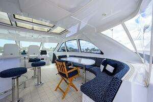2009 Hatteras Enclosed Bridge thumbnail 33