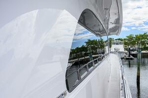 SAPPHIRE 72ft Hatteras Yacht For Sale
