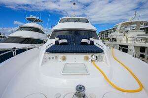 2009 Hatteras Enclosed Bridge thumbnail 44