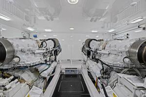 2012 82 Viking Convertible - Lady Di