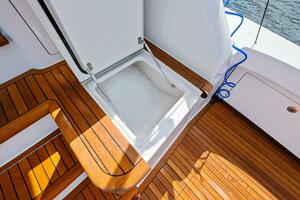 2012 82 Viking Convertible - Lady Di