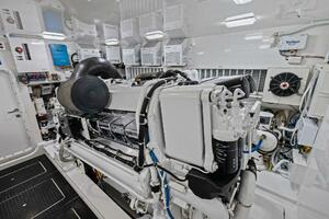 2012 82 Viking Convertible - Lady Di