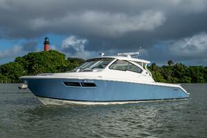 36ft Pursuit Yacht For Sale