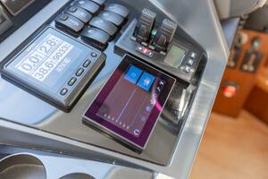 CREWSZING Worth Avenue Yachts