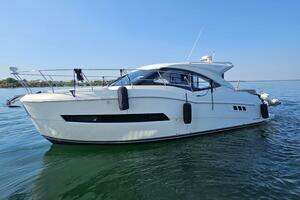  2017 Carver C37 Yacht For Sale in Keswick Ontario