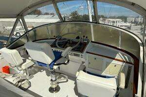 1967 Custom 42’ Flybridge Cruiser thumbnail 16